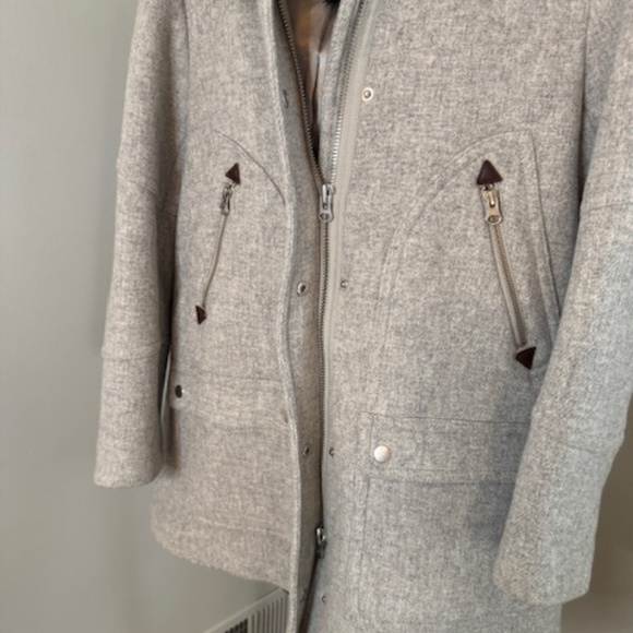J Crew Italian Stadium Cloth coat with detachable fur hood, Size 10P - Picture 3 of 4